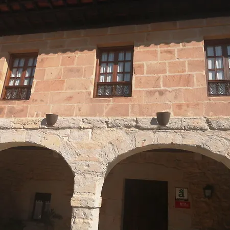 La Casa Del Organista Santillana del Mar