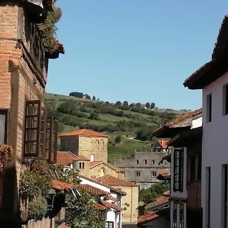 La Casa Del Organista Santillana del Mar